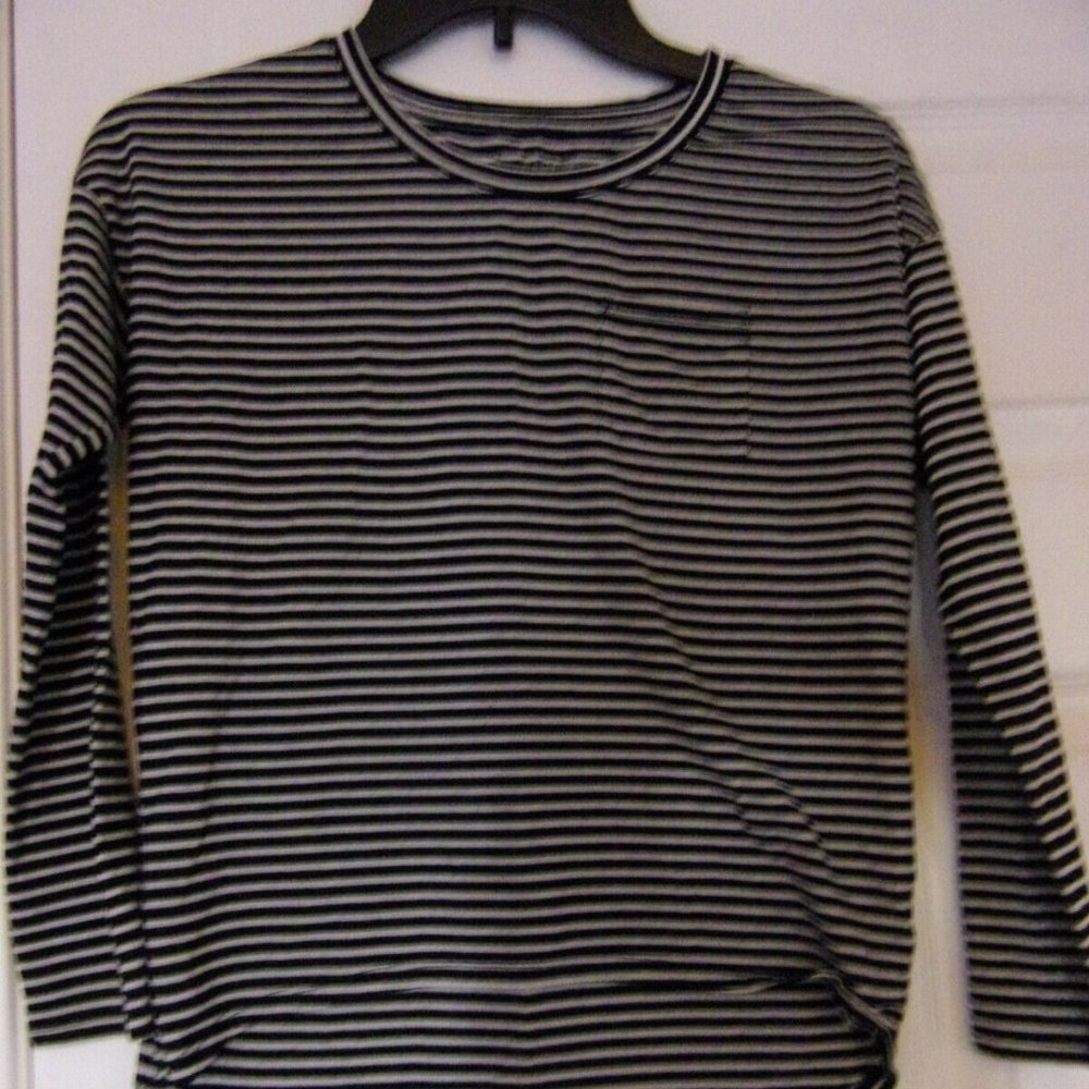 GIRLS SIZE M (10) STRIPED TOP **VERY CUTE**